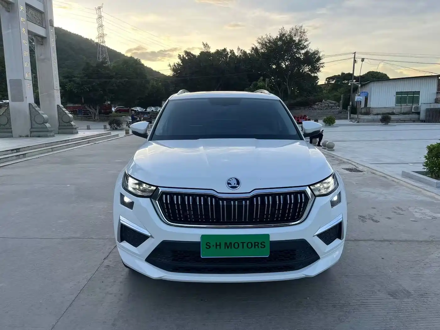 Škoda Kodiaq 2022 Facelift TSI330 7-seat FWD Luxury Edition фото 2