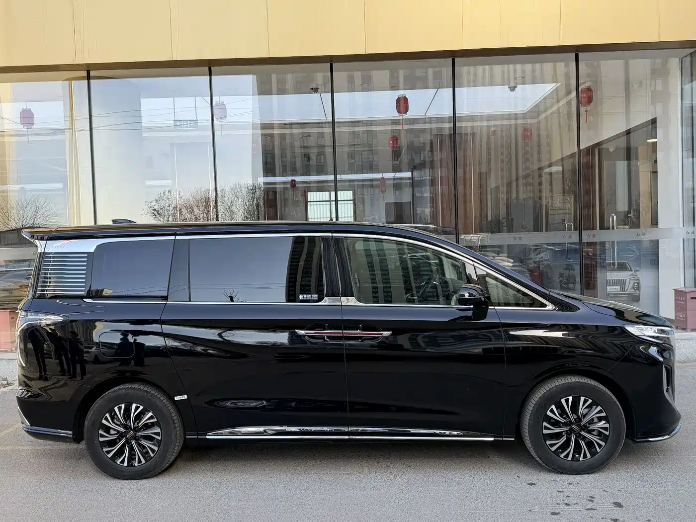 Hongqi HQ9 PHEV 2024 Model 2.0T AWD Business Edition фото 11