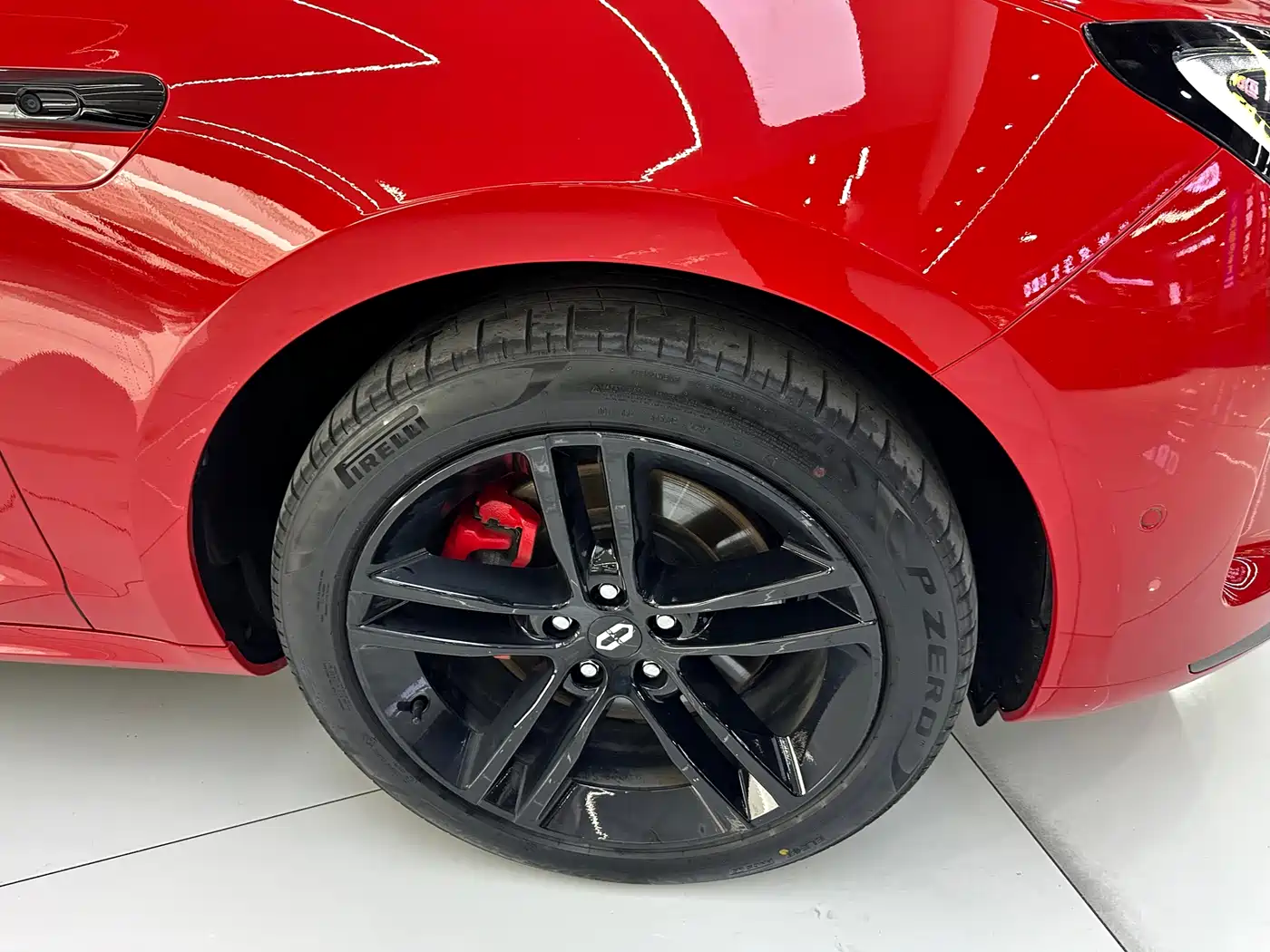 AITO Wenjie AITO M5 2025 Extended Range Ultra AWD фото 16