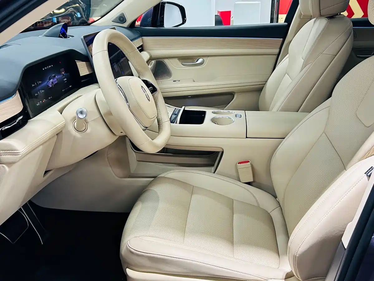 AITO Wenjie AITO M5 2025 Extended Range Ultra AWD фото 7