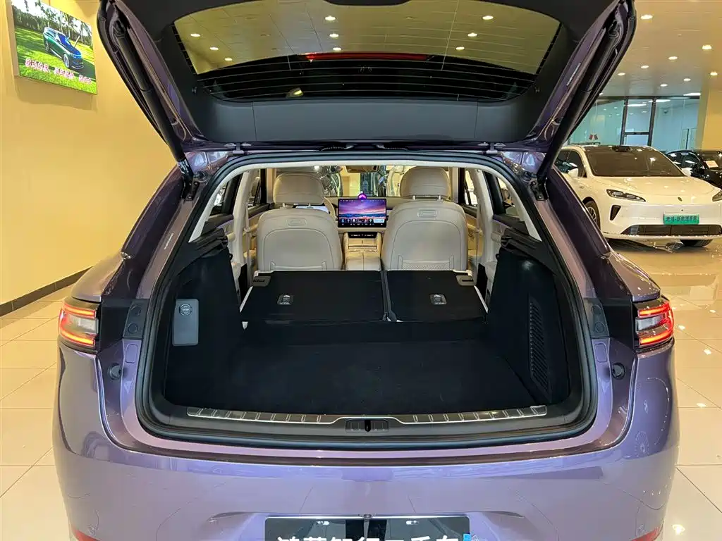 AITO Wenjie AITO M5 2025 Extended Range Ultra AWD фото 11