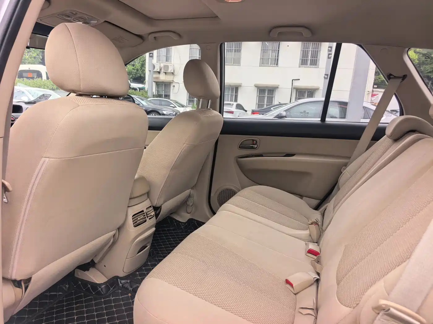 Kia Carens 2011 2.0L 7-Seater Automatic Luxury фото 17