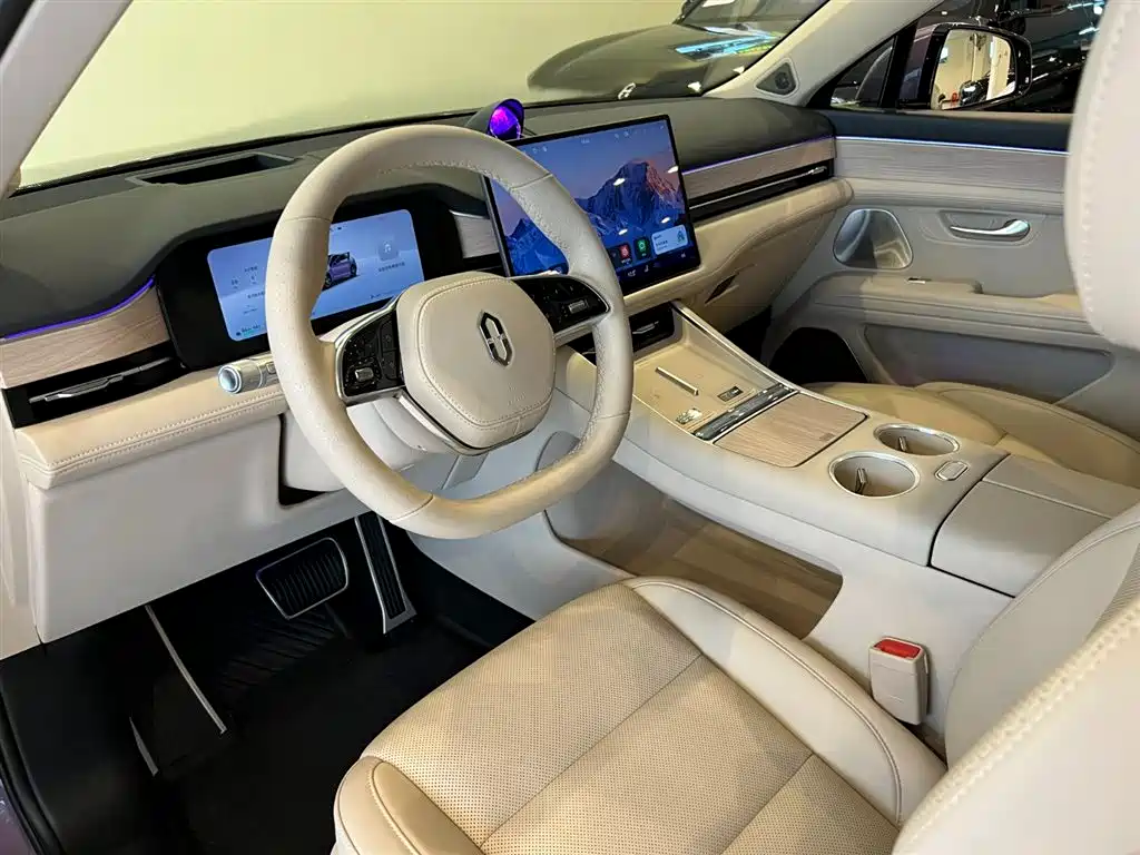 AITO Wenjie AITO M5 2025 Extended Range Ultra AWD фото 26