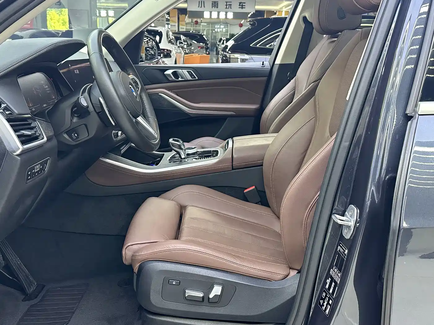 BMW X5 (Import) 2020 xDrive30i M Sport Package фото 10