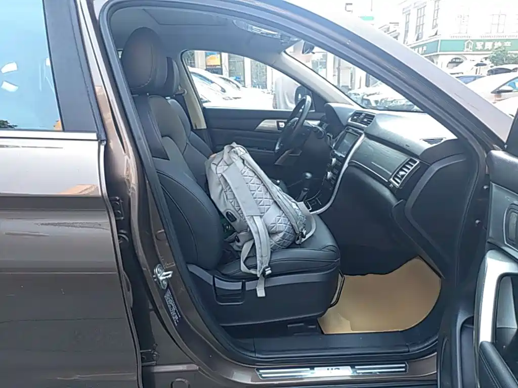 Фото 25 - Haval H2