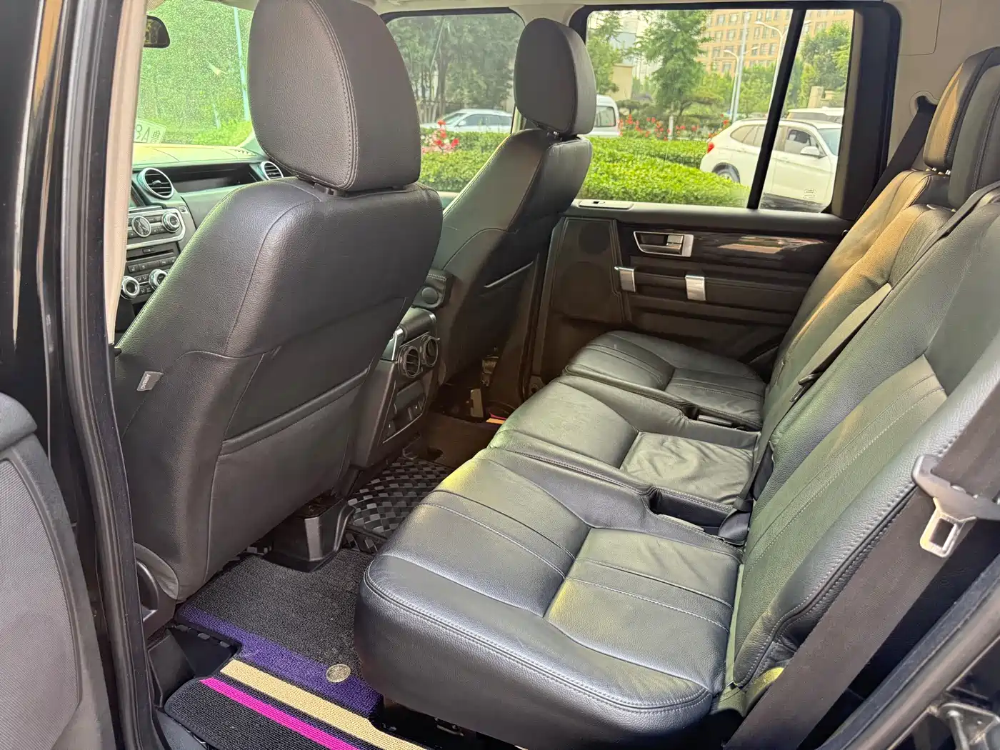 Land Rover Discovery 2010 3.0TDV6 HSE Diesel фото 5