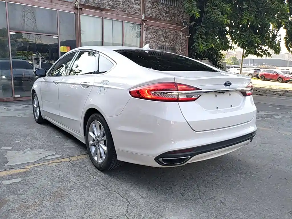 Photo 5 - Ford Mondeo