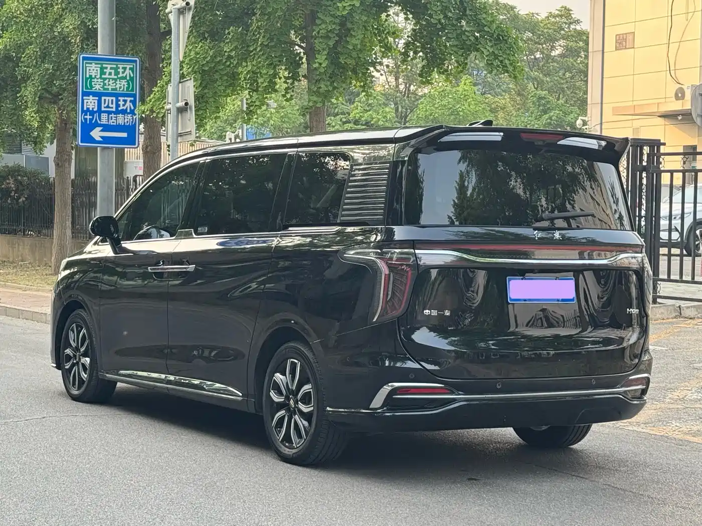 Hongqi HQ9 2023 2.0T Smart Connect Flagship фото 7