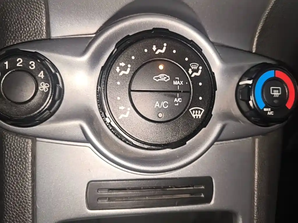 Ford Fiesta 2015 2013 Hatchback 1.5L Manual Fashion