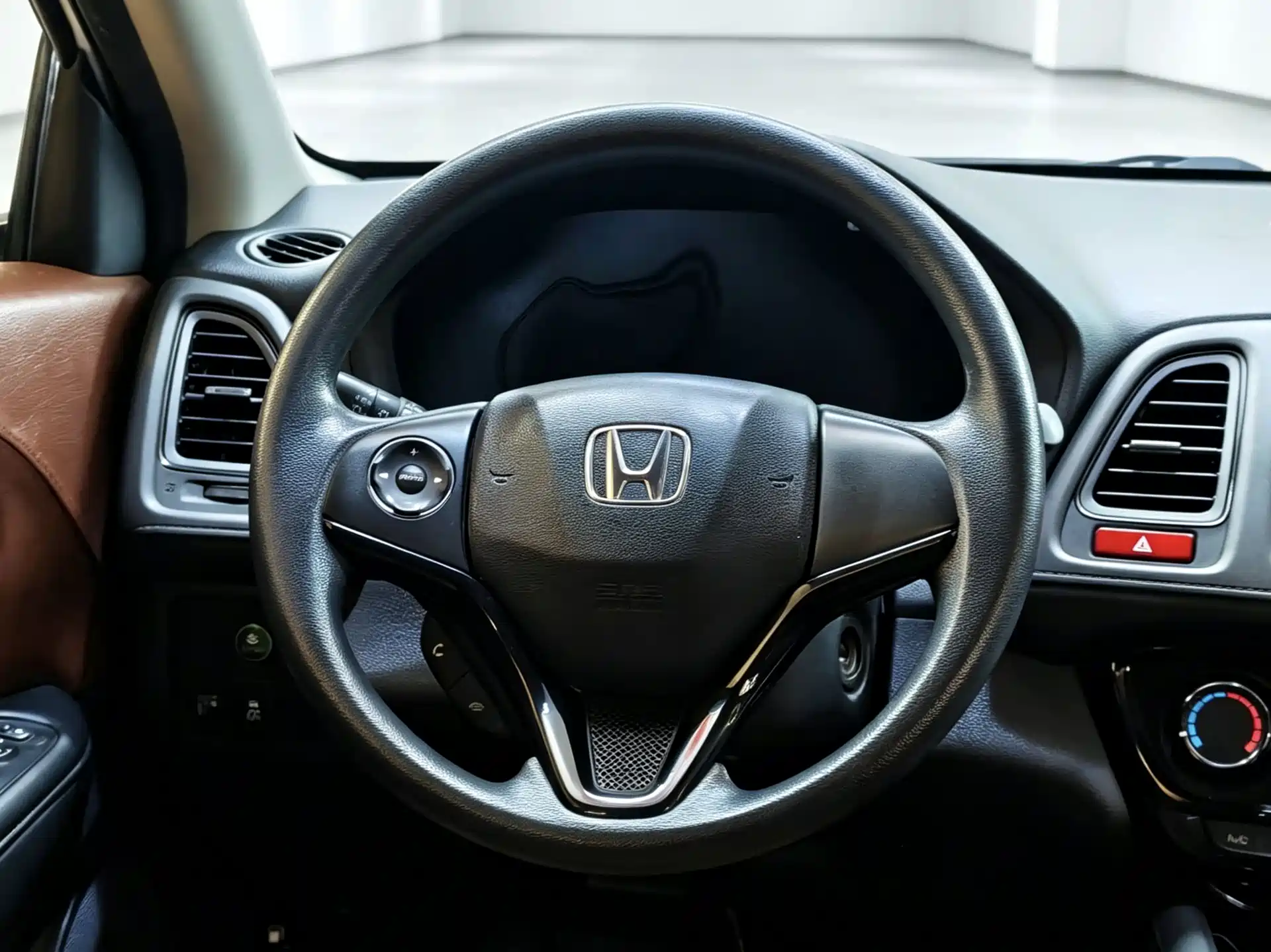 Photo 9 - Honda Vezel