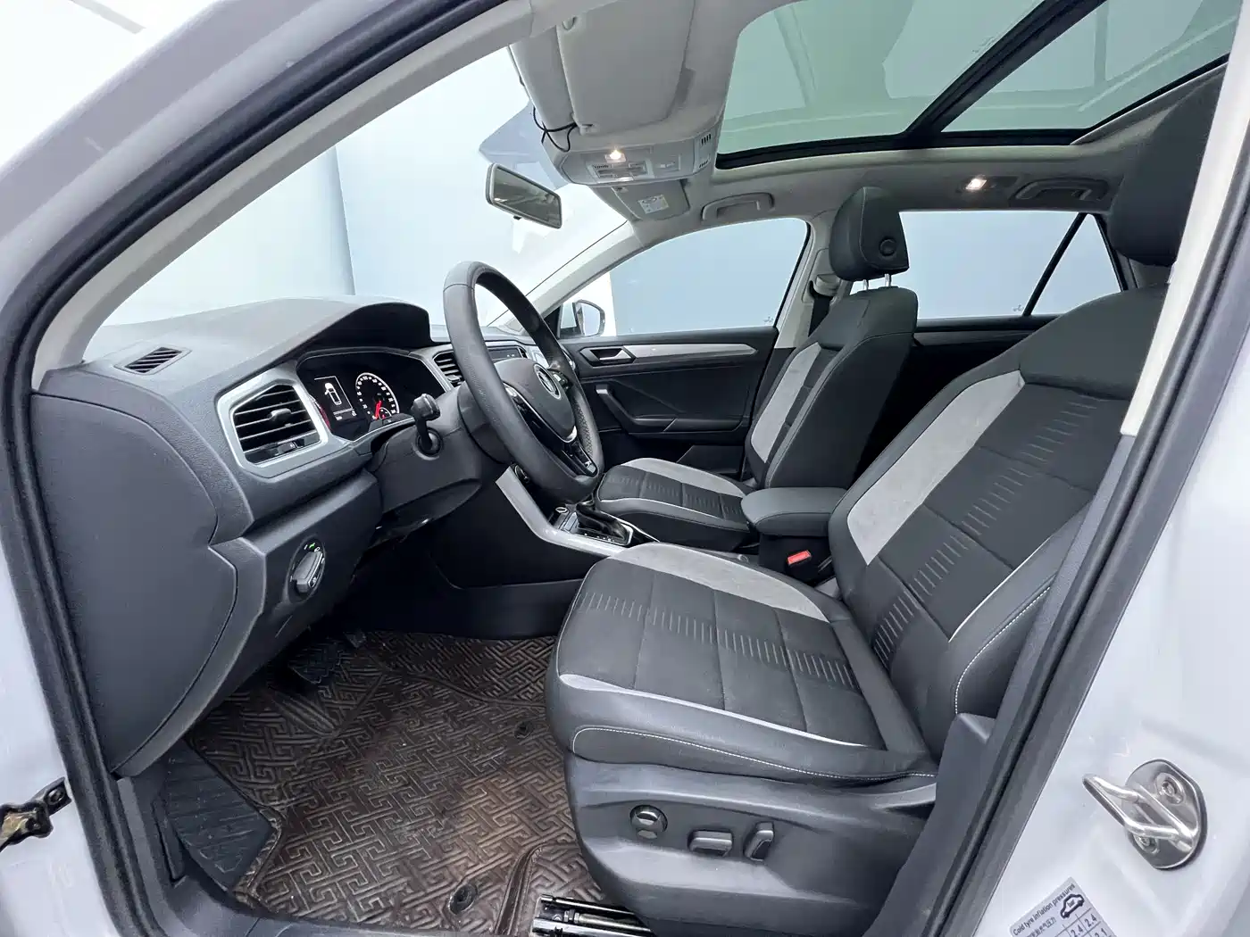 Volkswagen T-ROC 2021 280TSI DSG 2WD Comfort Connected фото 19
