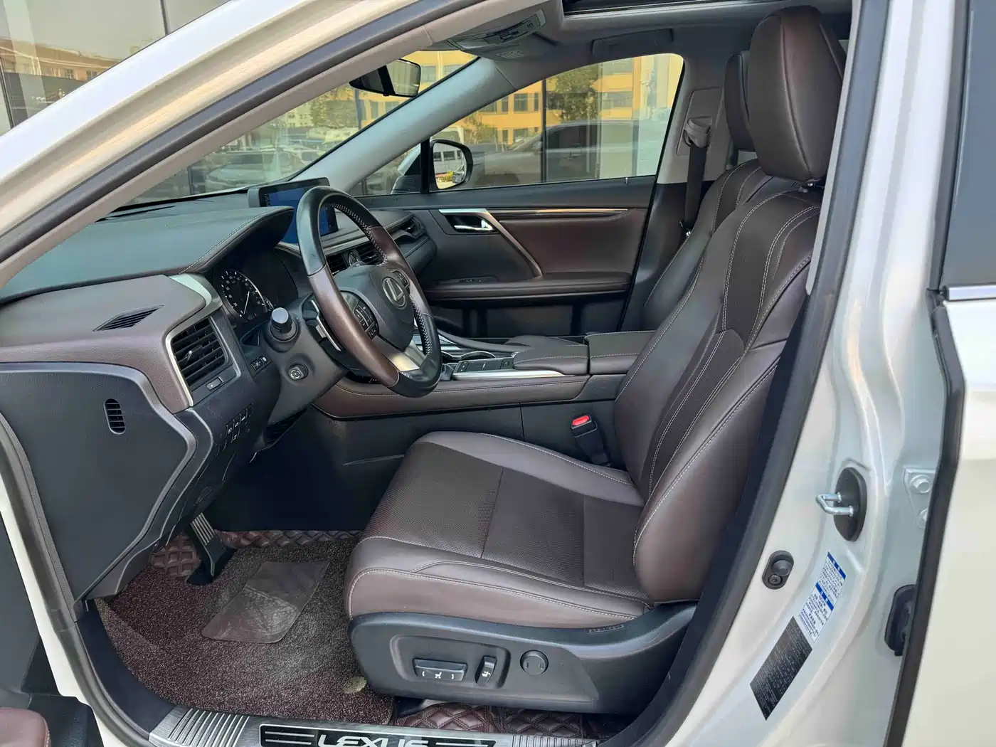 Lexus RX 2021 300 AWD Special Edition фото 4