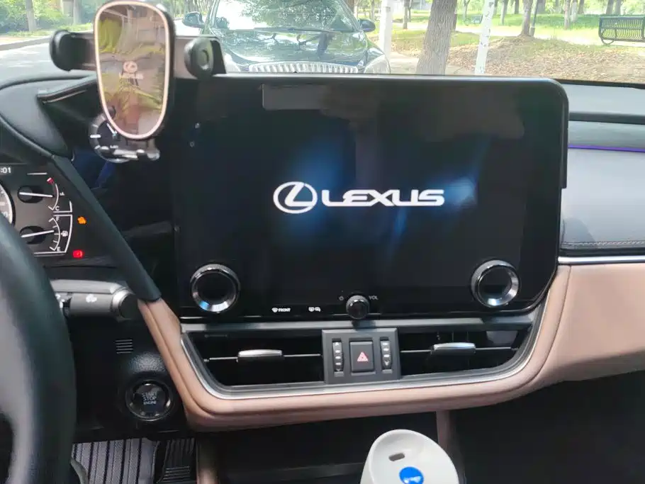 Lexus ES 2025 2025 200 Ultimate Edition