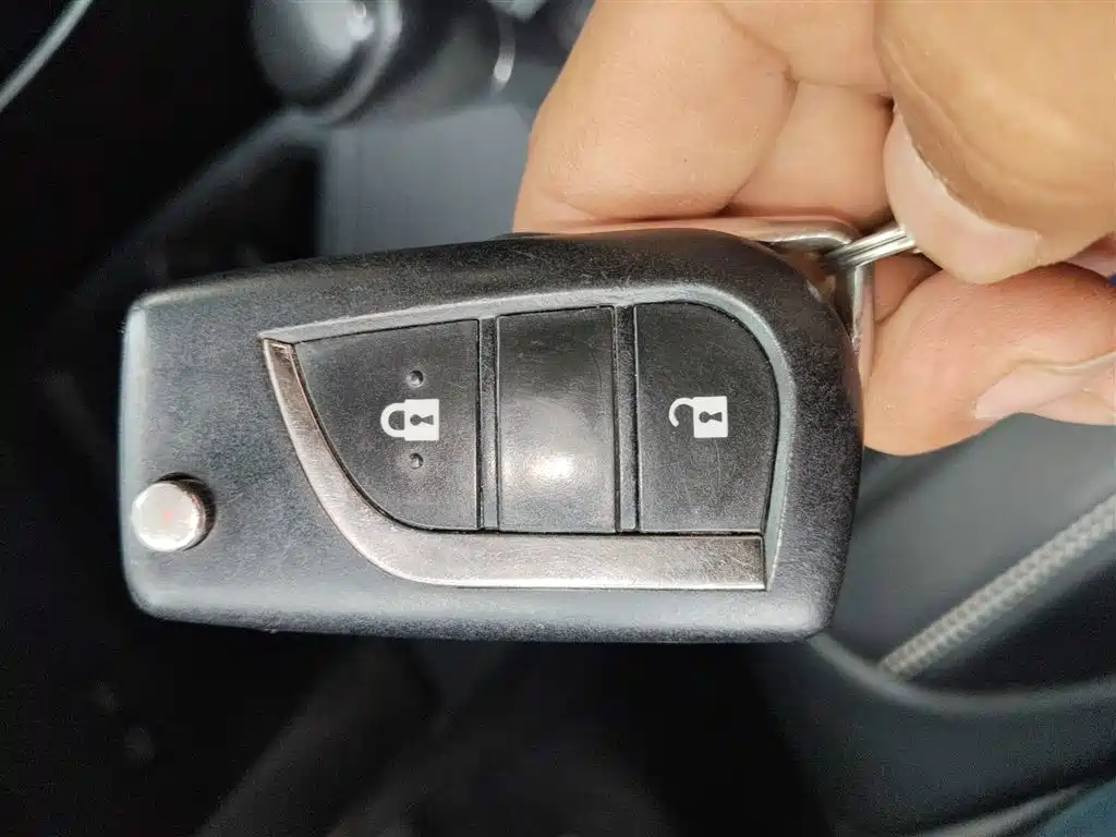 Toyota RAV4 Rongfang 2015 2.0L CVT 2WD Trend Edition фото 12