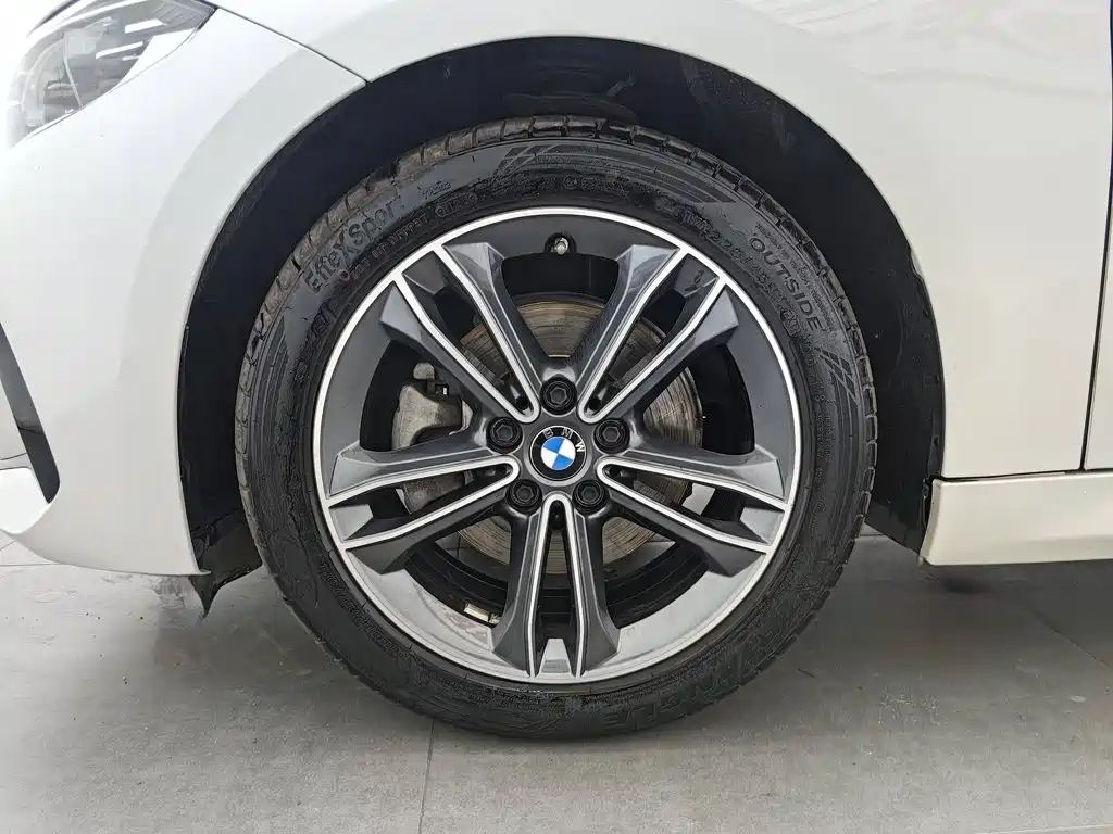 BMW 1 Series 2023 2022 120i M Sport