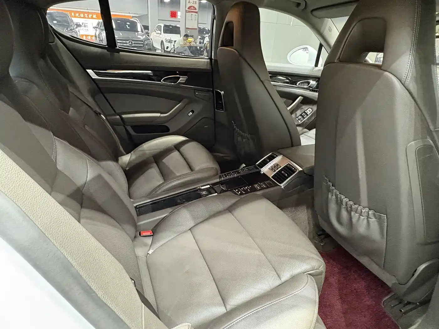 Porsche Panamera 2016 Panamera Edition 3.0T фото 12