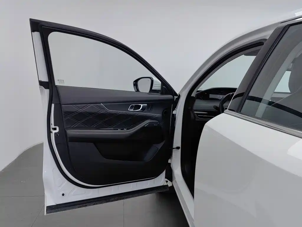 Changan UNI-K 2023 2024 2.0T FWD Global Edition