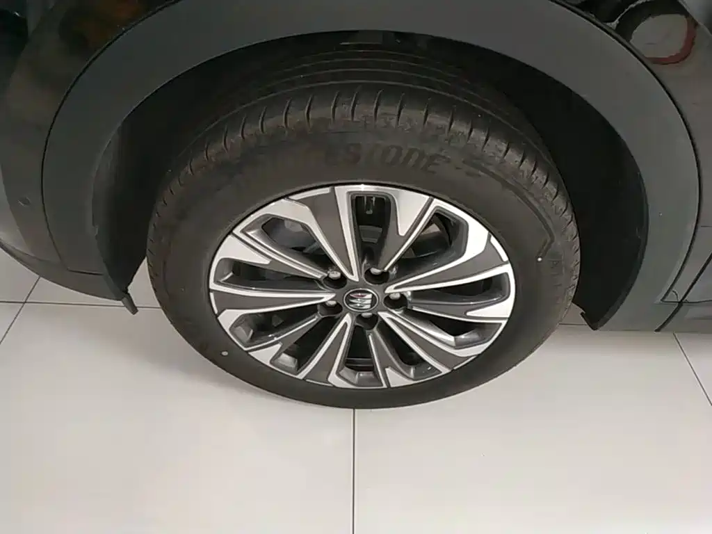 Buick Envision Plus 2024 2025 Enclave Plus 28T 2WD Platinum Edition