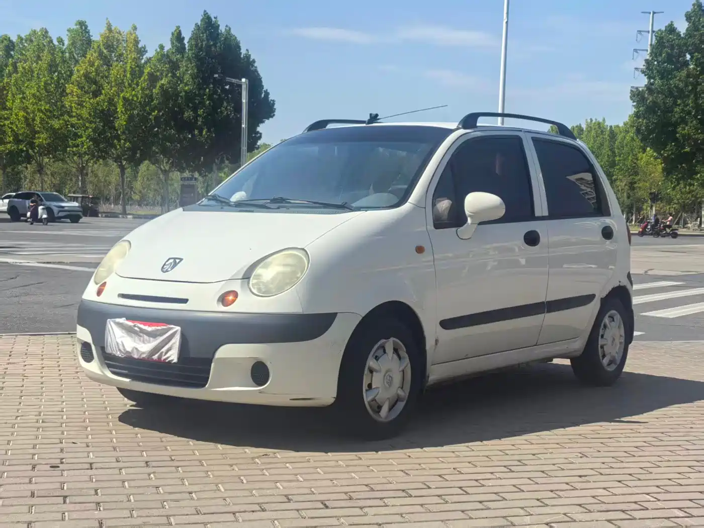 Baojun Lechi 2014 2012 Facelift 1.0L Manual P-TEC Standard
