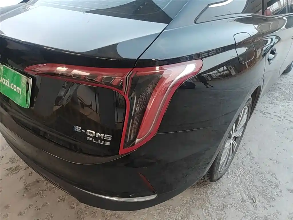 Hongqi E-QM5 2024 560km PLUS фото 8