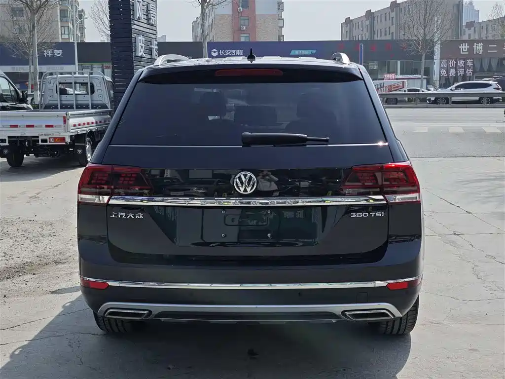 Volkswagen Teramont 2020 380TSI 4WD Luxury Edition China VI фото 5