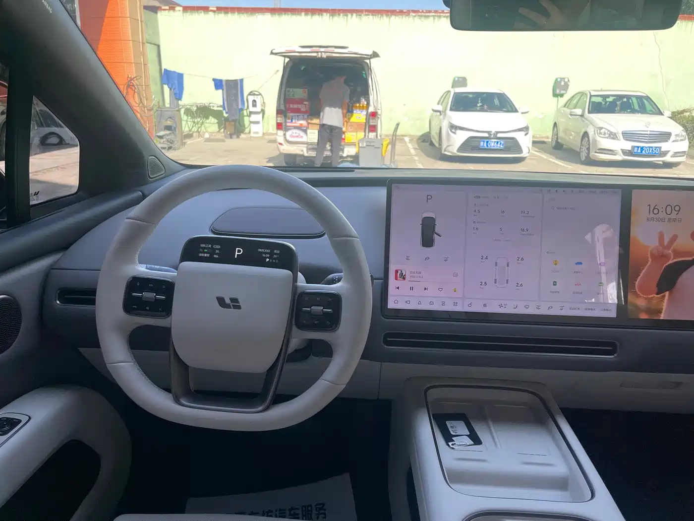 Li Auto i6 2025 2025 4WD Base Model