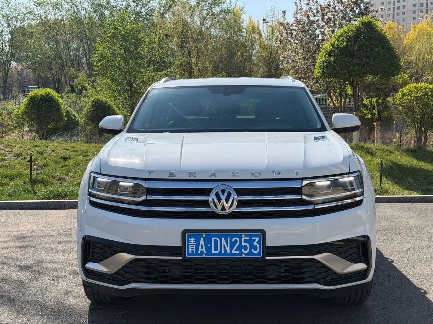 Photo 2 - Volkswagen Teramont