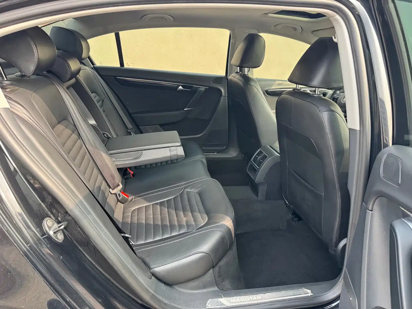Volkswagen Magotan 2013 2.0TSI Luxury фото 22