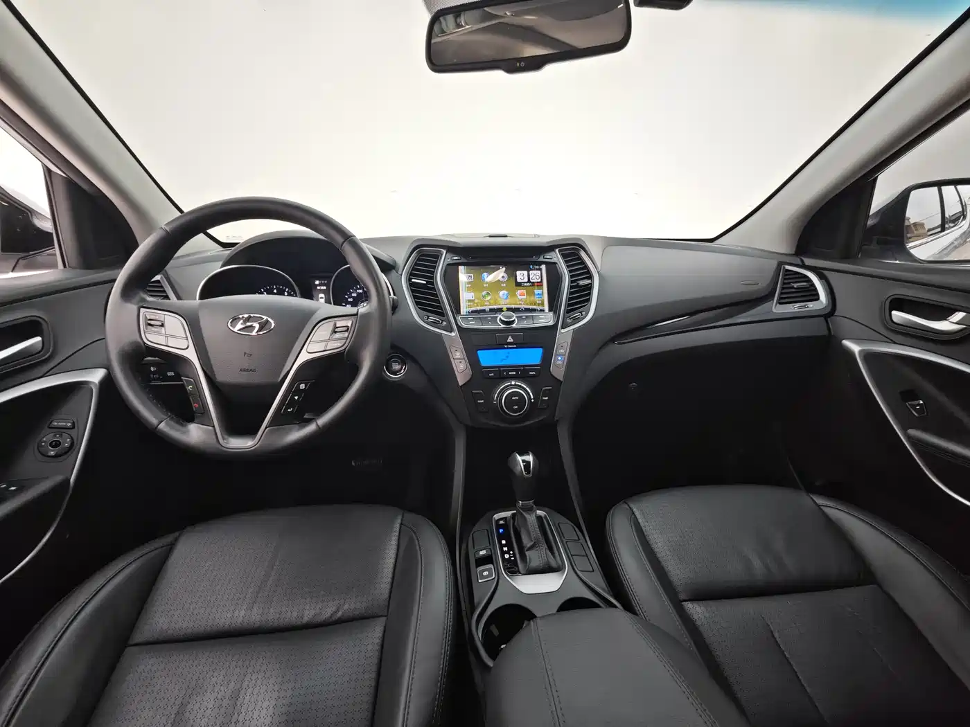 Hyundai Santa Fe 2013 Model 2.4L Automatic 2WD Smart фото 8