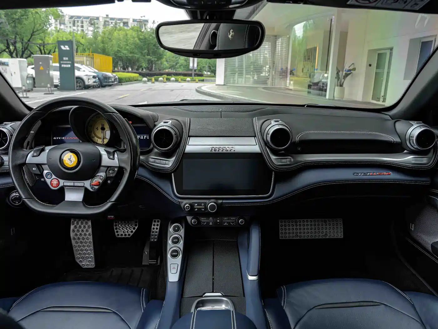 Ferrari GTC4Lusso 2018 2016 6.3L V12