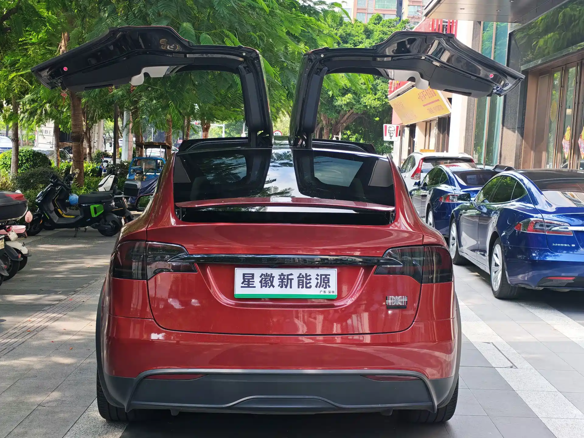 Фото 18 - Tesla Model X