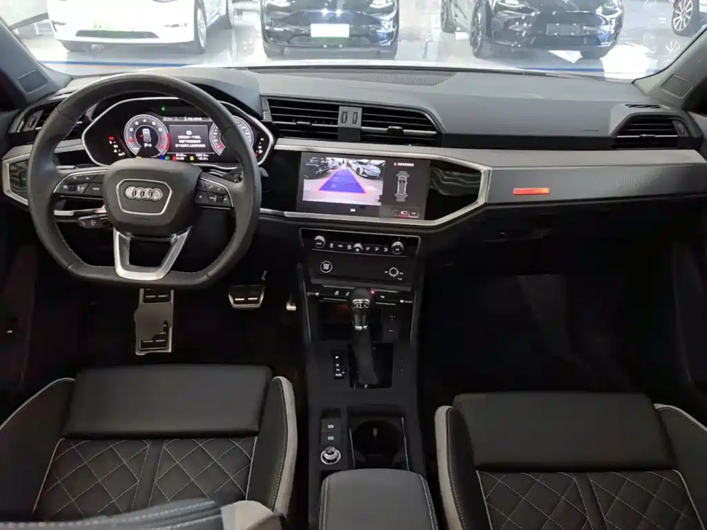 Audi Q3 2025 2025 quattro 45th Anniversary Edition 35TFSI Fashion Dynamic