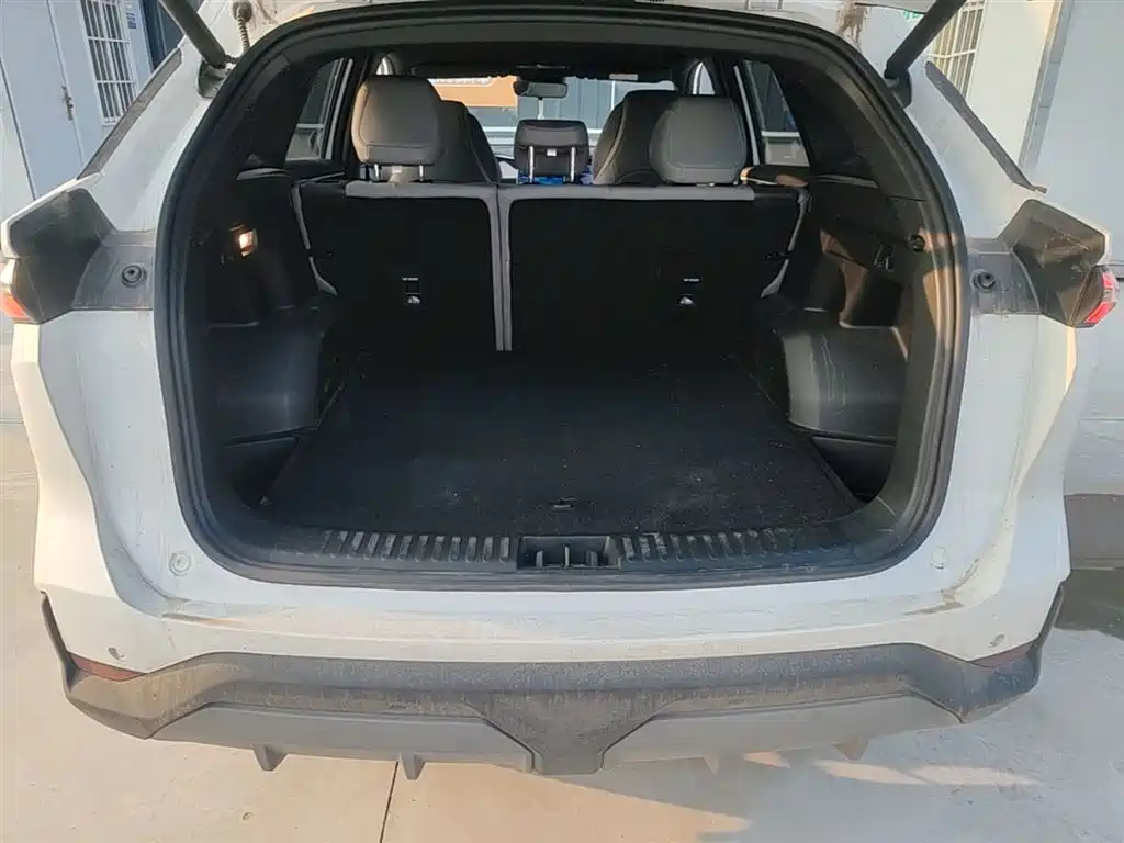 Geely Galaxy Galaxy L7 2025 EM-i 115km Explorer+ Edition фото 19