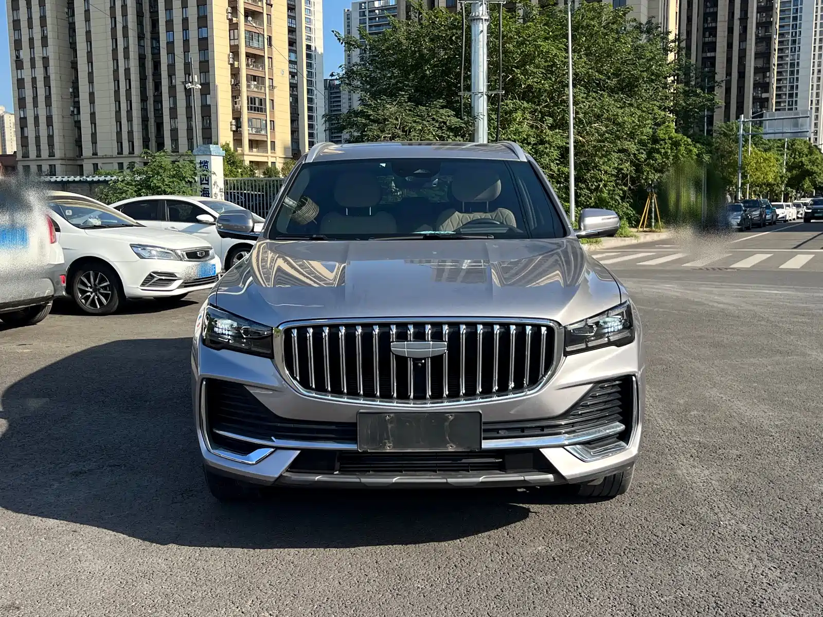 Фото 2 - Geely Monjaro