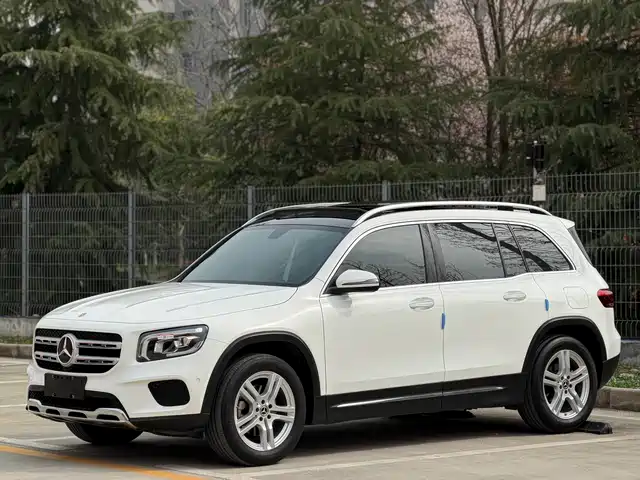 MERCEDES-BENZ GLB