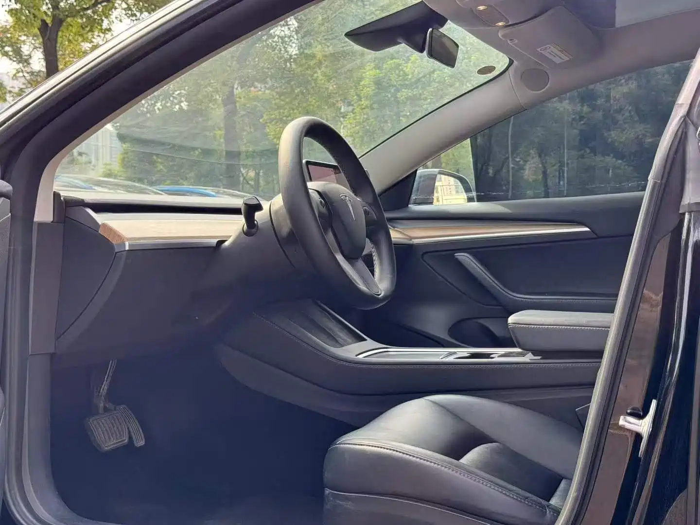Фото 4 - Tesla Model 3