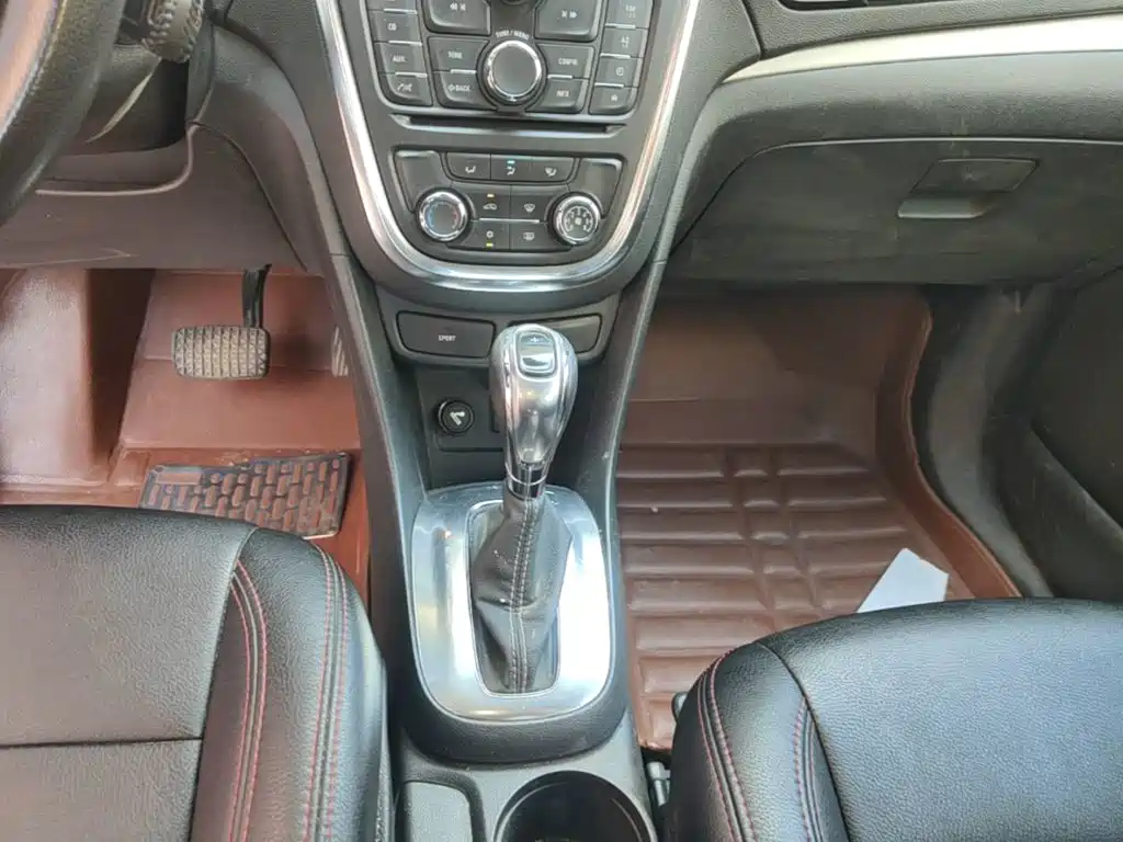 Фото 10 - Buick Encore