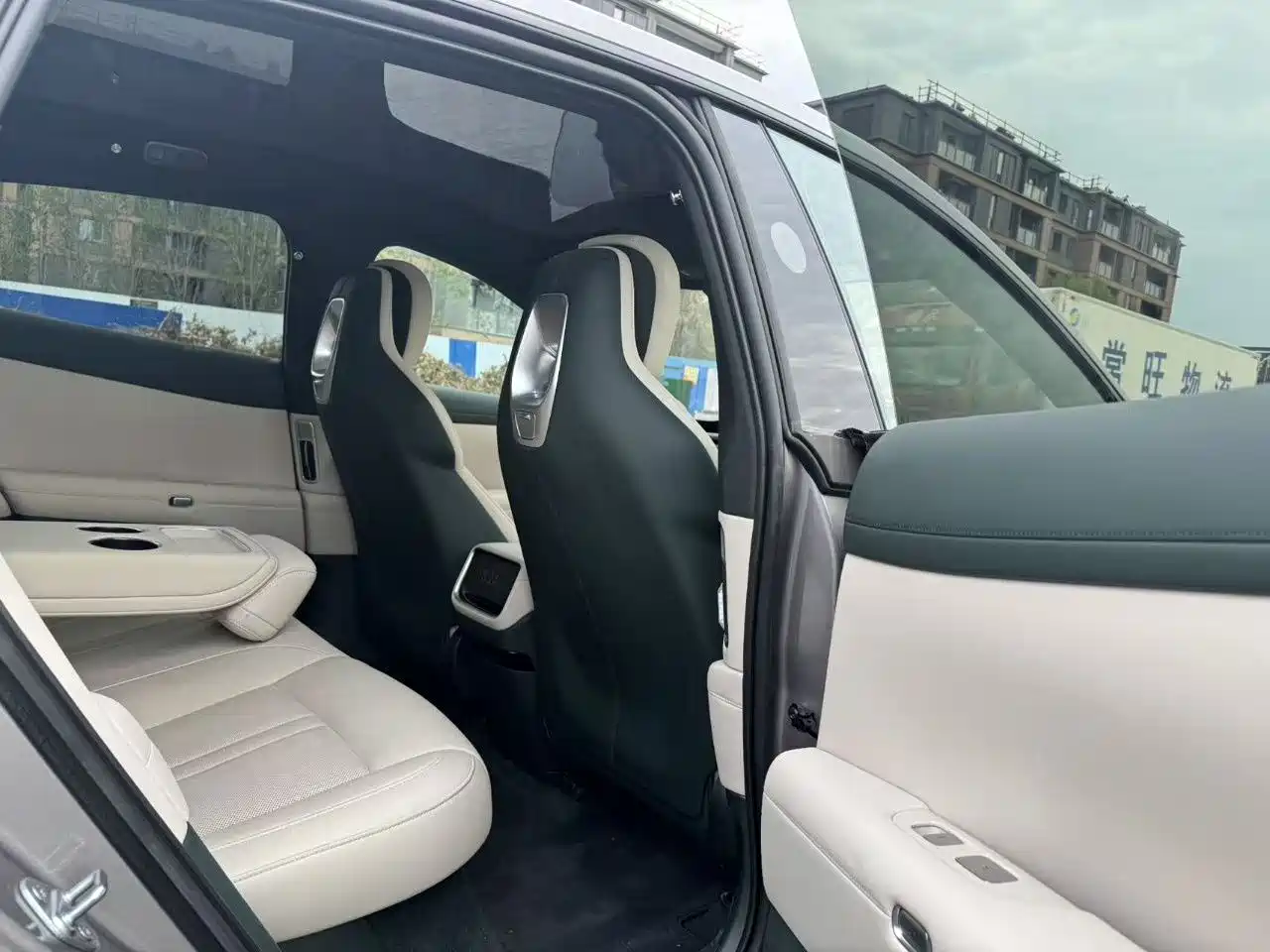 Xiaomi Auto Xiaomi YU7 2025 Extended Range RWD Edition фото 4