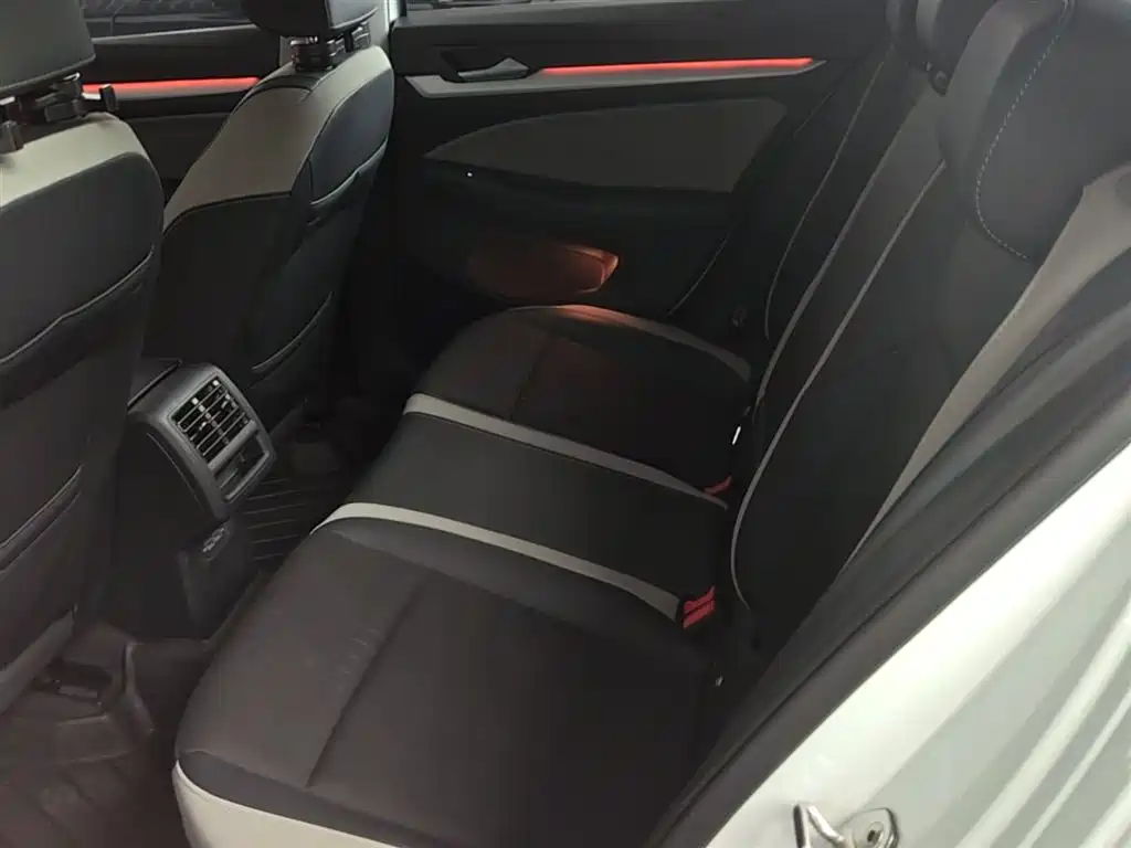 Volkswagen Golf 2021 280TSI DSG Pro фото 17