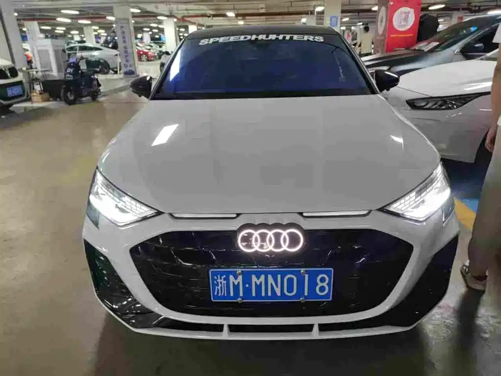 Audi A3 2026 2025 Facelift Sportback 35TFSI Flying Spur Premium