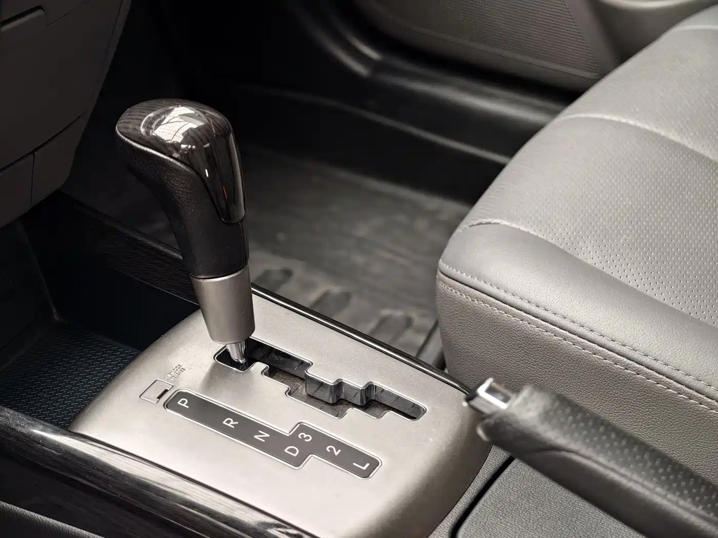 Hyundai Elantra 2011 1.6L Automatic Luxury фото 11