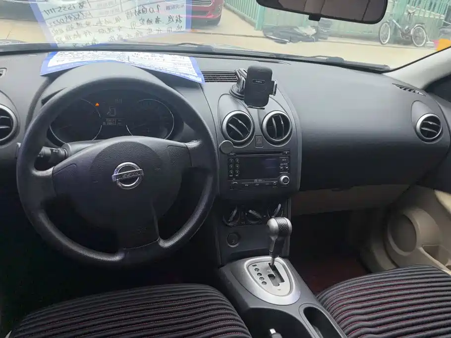 Nissan Qashqai 2011 2011 2.0XV Thunder CVT 2WD