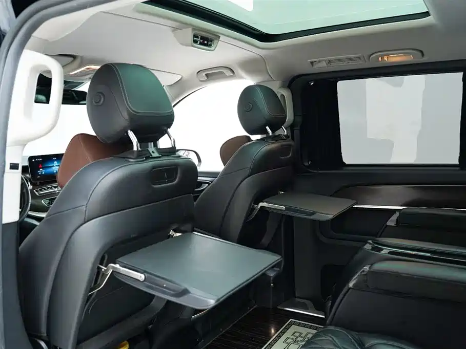 Mercedes-Benz V-Class 2020 V 260 Navigator Edition фото 14