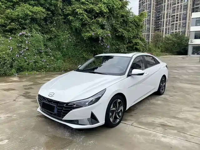 Hyundai Elantra 2021