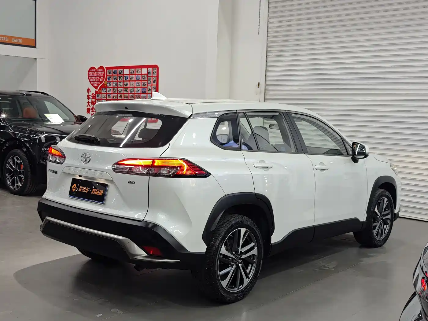 Toyota Frontlander 2022 2.0L CVT Luxury PLUS Edition фото 5