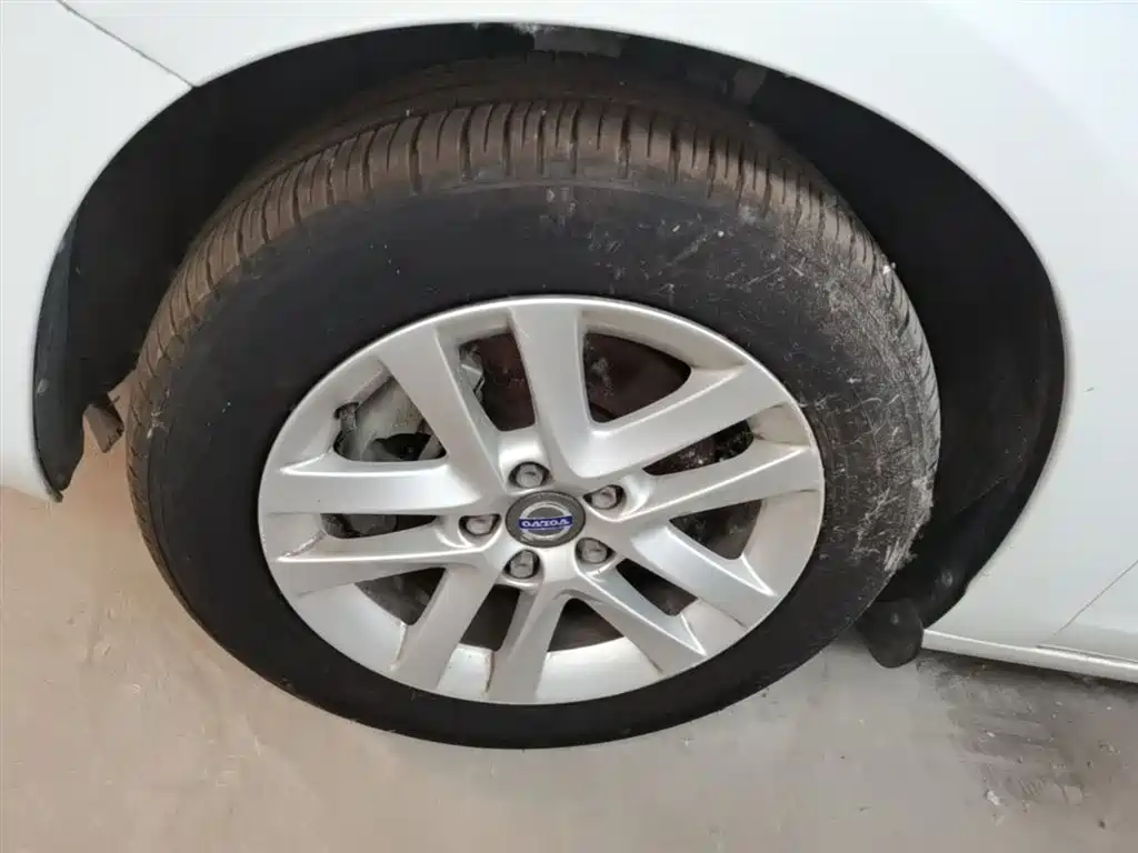 Фото 23 - Volvo S60