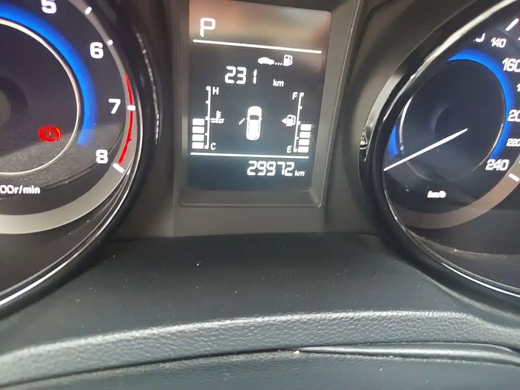 Фото 5 - Changan CS15