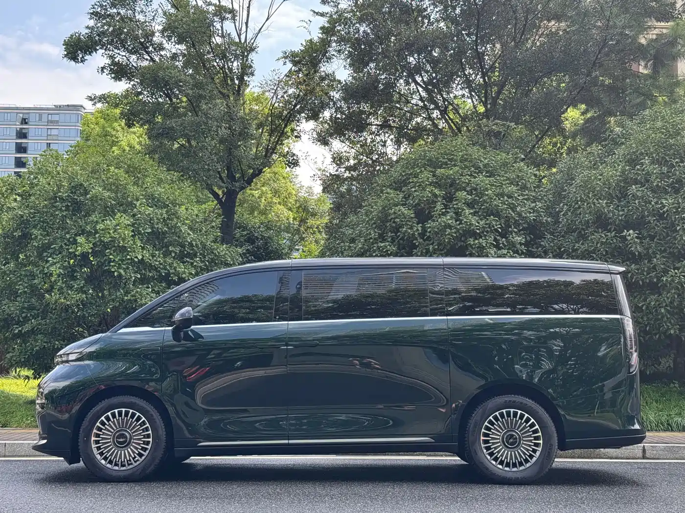 Geely Galaxy Yizhen L380 2025 2025 Model 805km Flagship Edition AWD