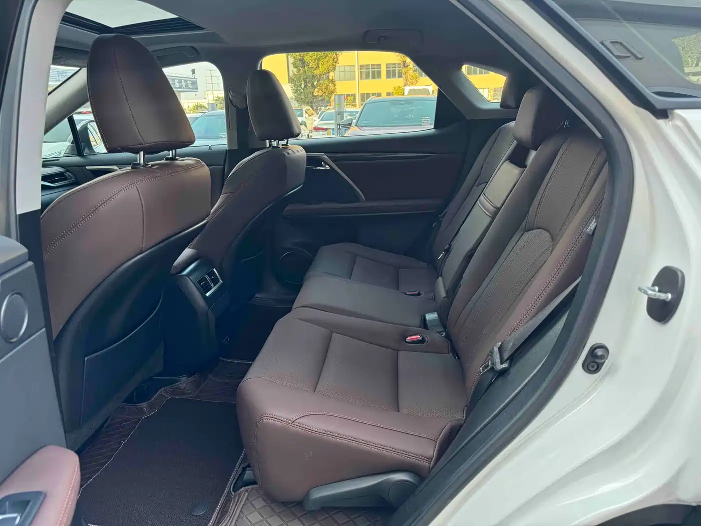 Lexus RX 2020 Facelift 300 2WD Elite Edition фото 5