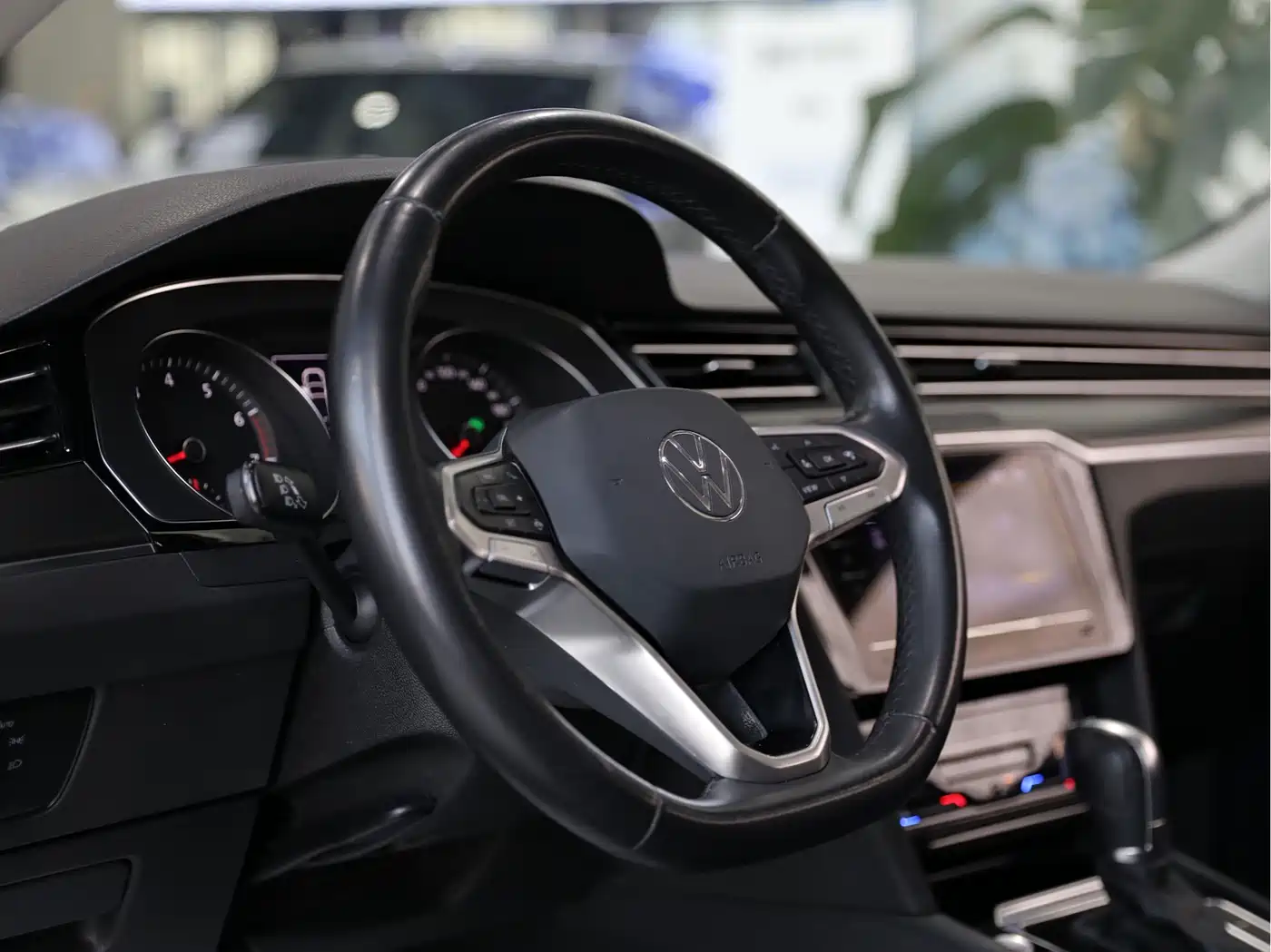 Volkswagen Magotan 2020 330TSI DSG Leading фото 6